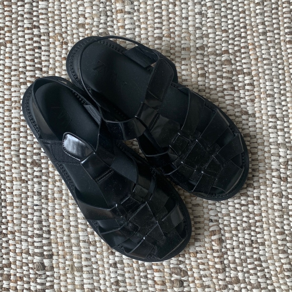 Fisherman style sandals